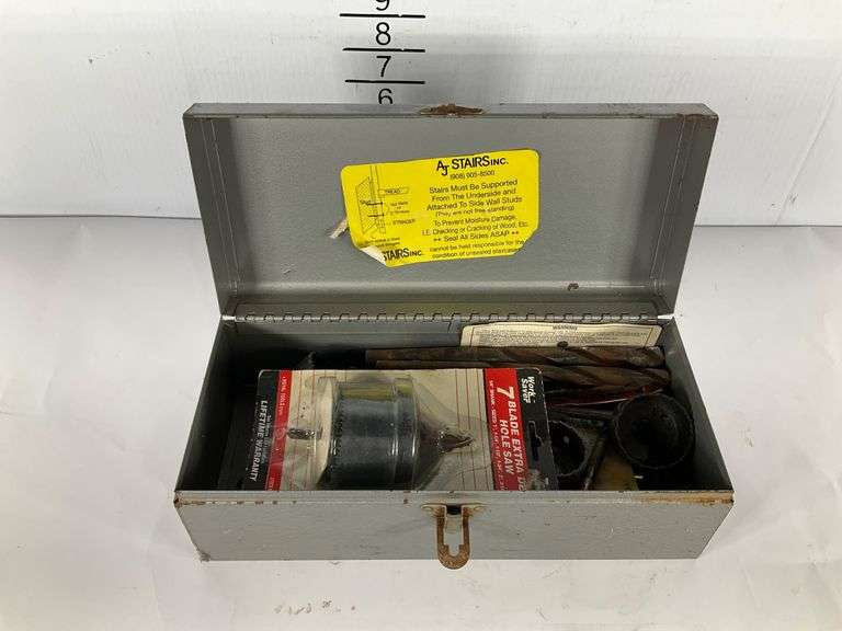 Metal Toolbox with Assorted Tools and 7-Blade Hole Saw Set - Hash Auctions