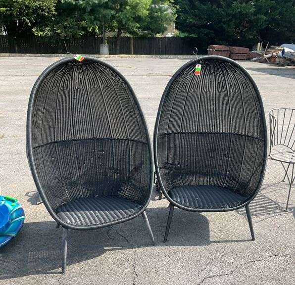 All-Weather Wicker Egg-Shaped Chairs with Four Legs