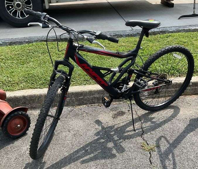 26-Inch Hyper Shocker Mountain Bike with HPR Suspension