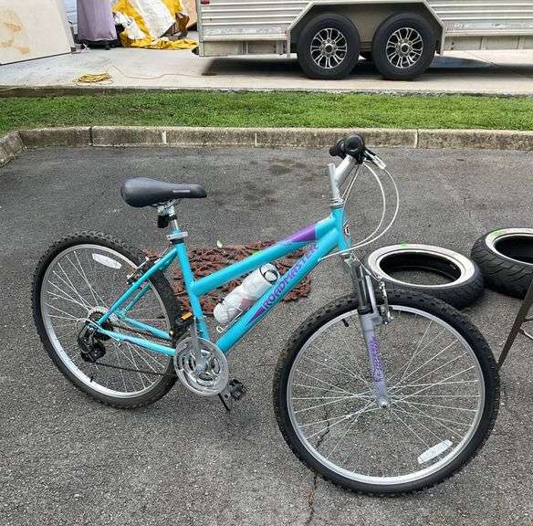 Roadmaster Granite Peak 18-Speed Mountain Bike in Teal and Purple