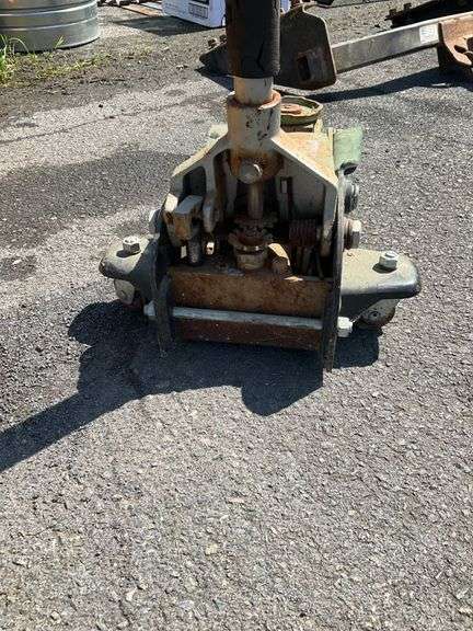 Hydraulic Floor Jack with Long Handle