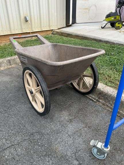 Rubbermaid Dump Cart with Large Wheels