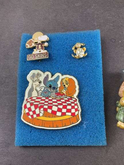 Pins Rabbit, Disney With Lady And The Tramp & Stitch , Redskin, Little Girl Pendant, Ribbon Pendant