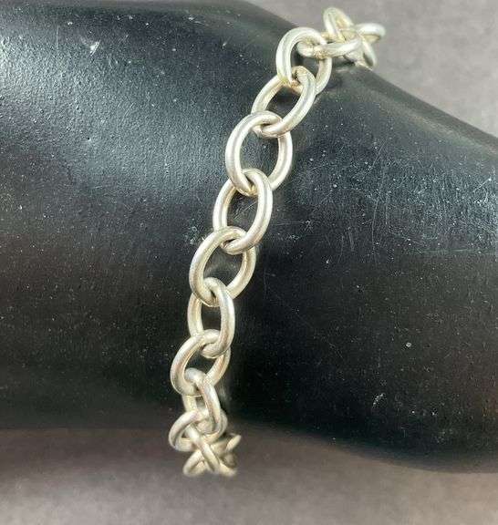 Simple Silver Bracelet With Toggle Clasp 11.3 grams Sterling Silver size 7.5"