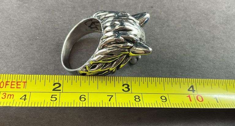 Wolf head size 11 silvertone ring