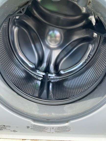 GE Front-Load Washing Machine, Model WSSH300G0WW