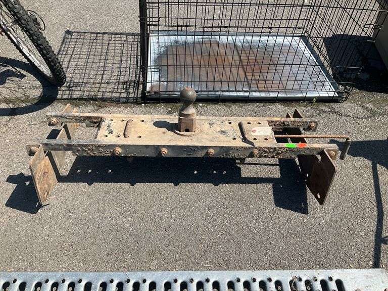 Gooseneck Hitch Frame Assembly for 2004 F-250 or F-350 Truck