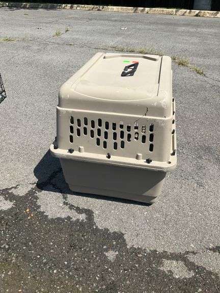 Durable Plastic Pet Carrier, 26″Lx20″Wx18″H