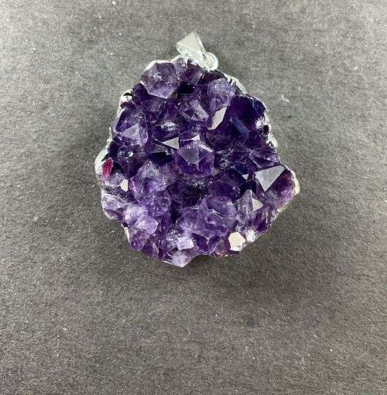 Amethyst geode pendant silvertone