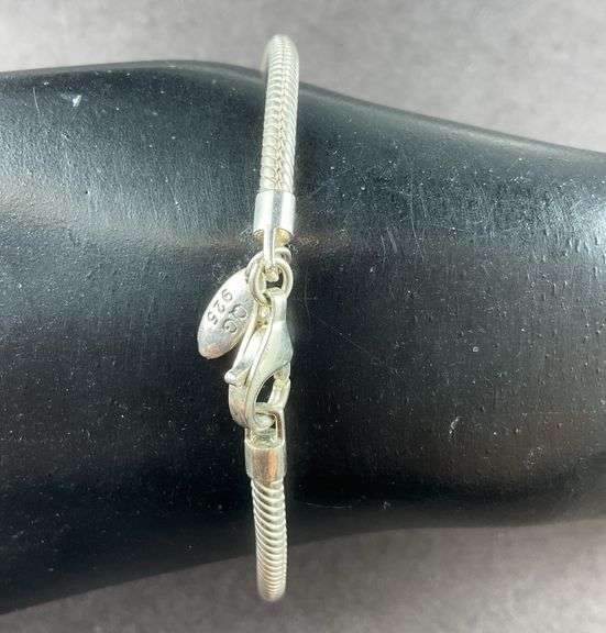 Silver Bracelet 12.7 grams Sterling Silver size 7"