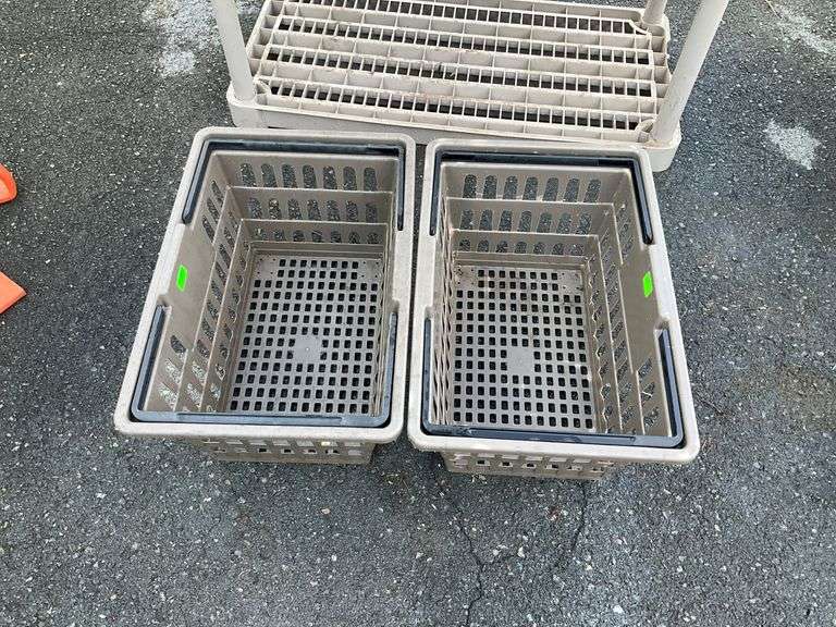 Gray Plastic Handheld Baskets