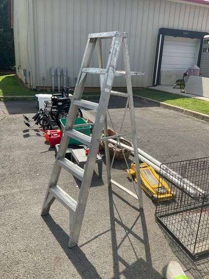 Aluminum Step Ladder, 6 ft. Height