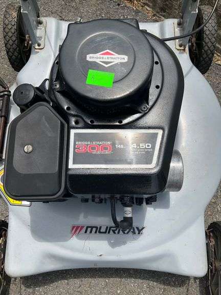 Murray Push Lawn Mower with Briggs & Stratton Engine