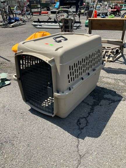 Durable Plastic Pet Carrier, 26″Lx20″Wx18″H