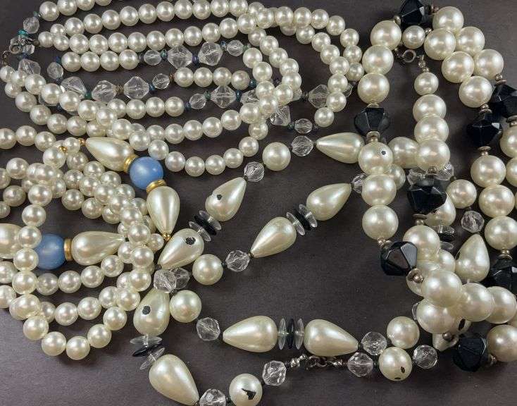 Costume Jewelry, 4 Necklaces With Pearls (Faux )Large And Small Beads
