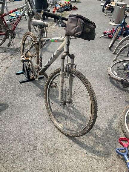 Trek Mountain Bike with RockShox Pilot Fork and Storage Bag