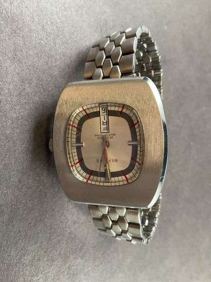 Men's Silver Tone Benrus Wrist Watch, not running