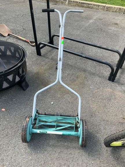 Scotts Reel Mower with 13-Inch Cutting Width