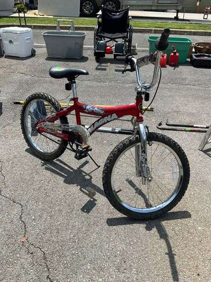 Red Magna Rip Claw BMX-Style Bicycle