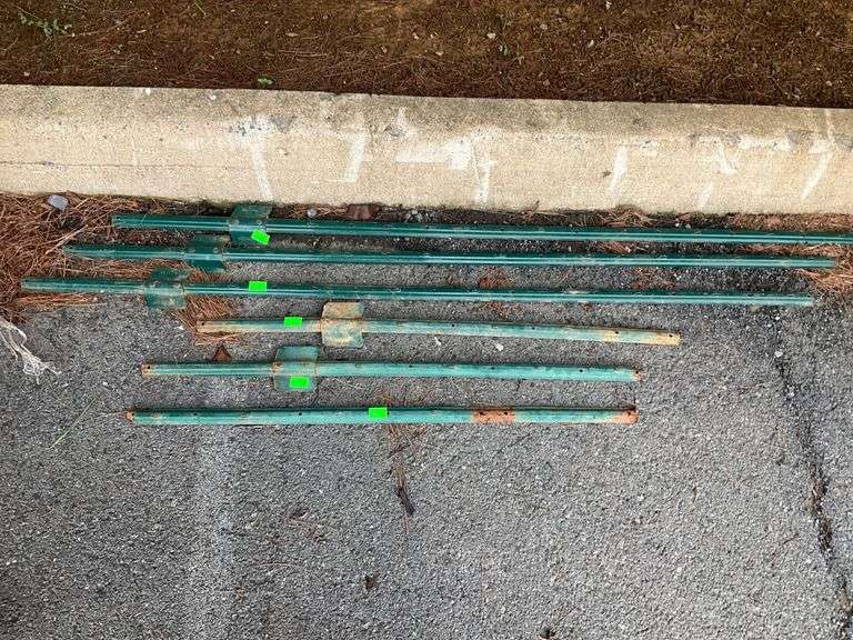 Green Metal Garden Posts in 3-Foot and 5-Foot Heights