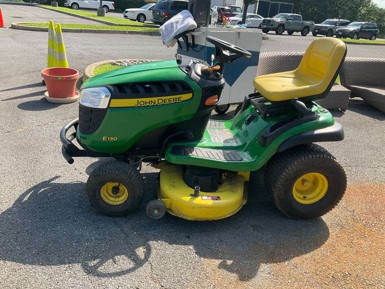 John Deere 100 Series E130 Riding Lawn Mower with 22 HP V-Twin Engine