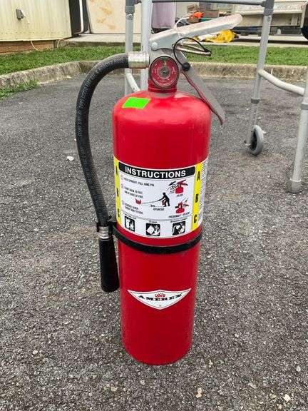 16-Inch Dry Chemical Fire Extinguisher with Pressure Gauge