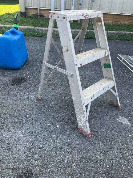 Aluminum Two-Step Ladder With 24-Inch Top Step Height