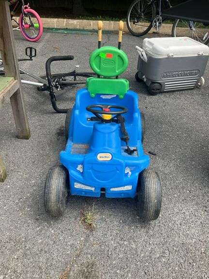 Blue Plastic Ride-On Toy Car with Steering Wheel and Rear Handle