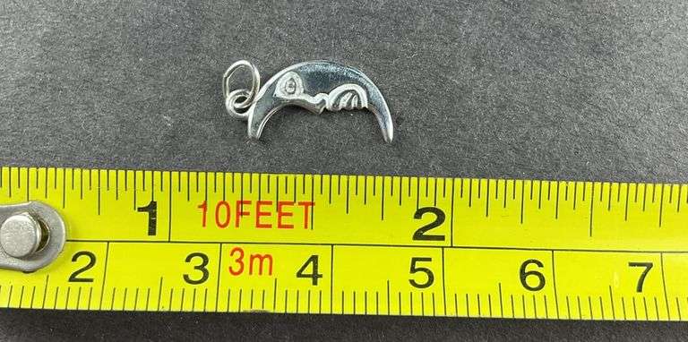 Sterling silver crescent moon pendant .71g