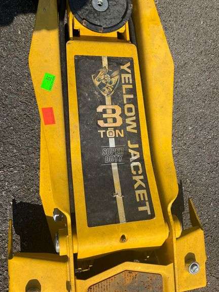 Yellow Jacket 3-Ton Hydraulic Floor Jack (Missing Handle)