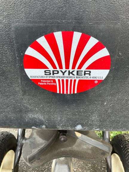 Spyker Model 76-23 Broadcast Spreader with Metal Mesh Insert