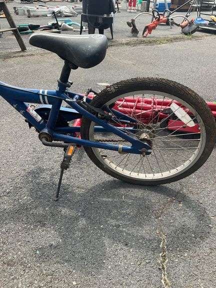 Blue Fazer Children’s Bicycle with Kickstand and Front Reflector
