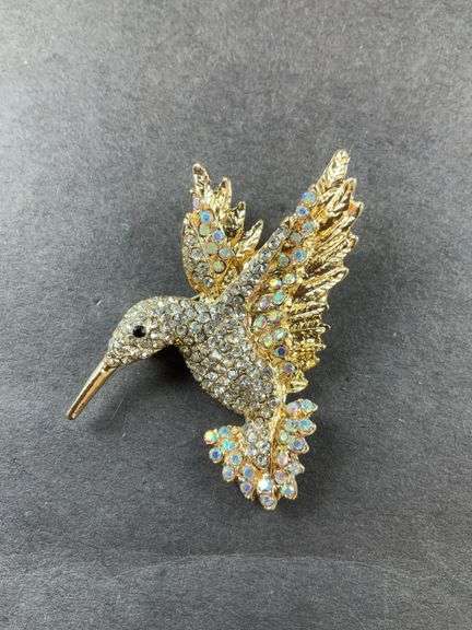 Rhinestone hummingbird goldtone brooch / pendant
