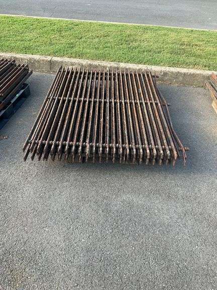 Four Steel Panels with Rod and Bar Construction
