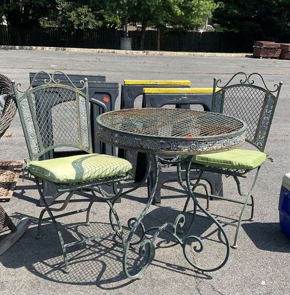 3-Piece Patio Set with Mesh Back Chairs and Round Table
