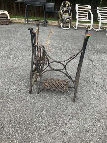 Cast Iron Sewing Machine Treadle Base with ‘New Ideal’ Branding