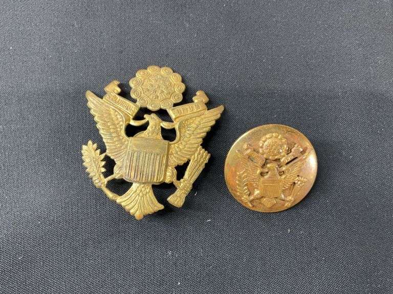 US Army WW2 officers Hat badge and U.S. Army WW2 enlisted soldier hat badge