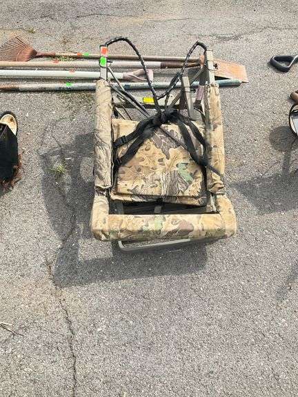 Grand Slam Lite Supreme GS2500LS Realtree-Themed Tree Stand