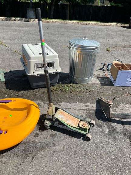 Hydraulic Floor Jack with Long Handle