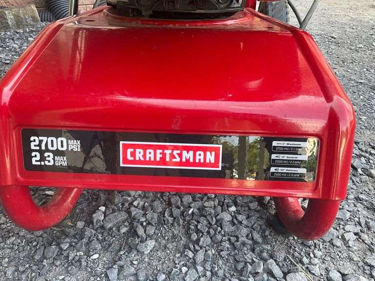Craftsman 2700 PSI 2.3 GPM Gas Pressure Washer with Briggs & Stratton Engine