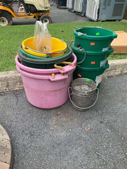 Buckets, Rope Totes, and Heated Water Bucket Lot