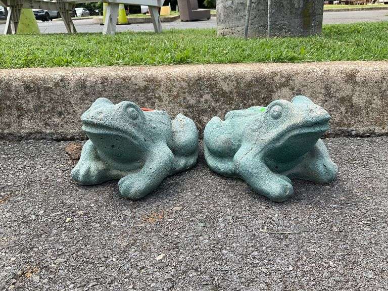 Decorative Frog Sculptures, 8”Lx5”W