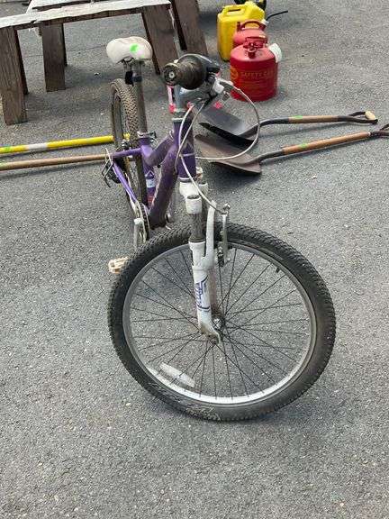 Purple Fuji 24-Inch Bicycle with Gear System