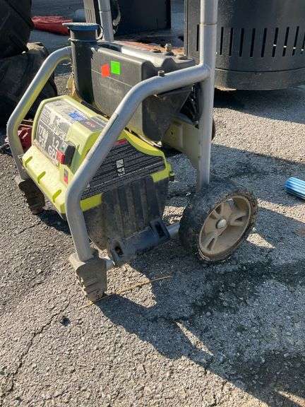 Electric Pressure Washer with 1700 PSI and 1.2 GPM Specifications