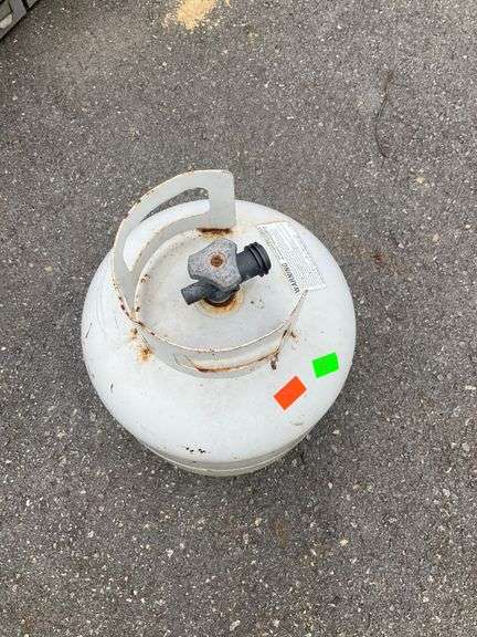 Propane Tank with Handle and Valve