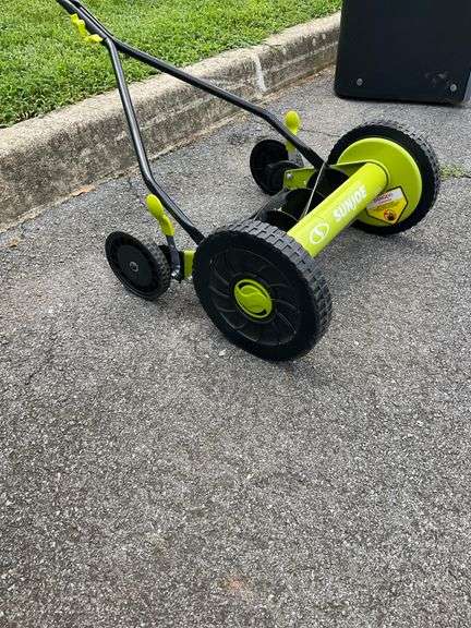 Sun Joe MJ503M Manual Push Reel Mower with 14″ Clearing Width