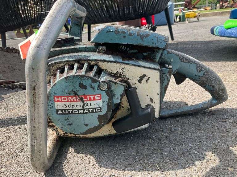 Homelite Super XL Automatic Chainsaw with 20-Inch Chain and Bar