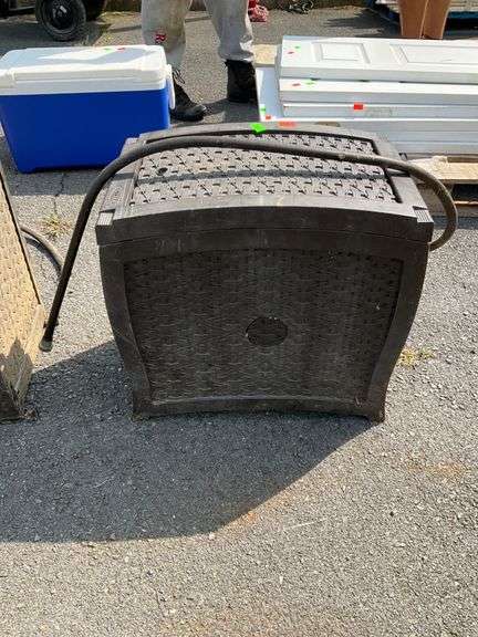 Suncast Hose Storage Box With Lift-Up Lid