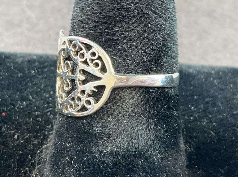 Sterling silver size 6 Hamsa ring 1.34g