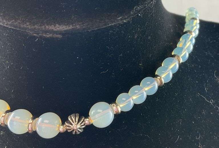 20in opalite beaded necklace silvertone